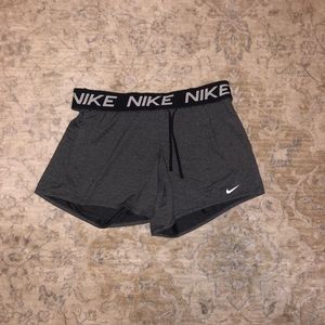 GREY NIKE SHORTS